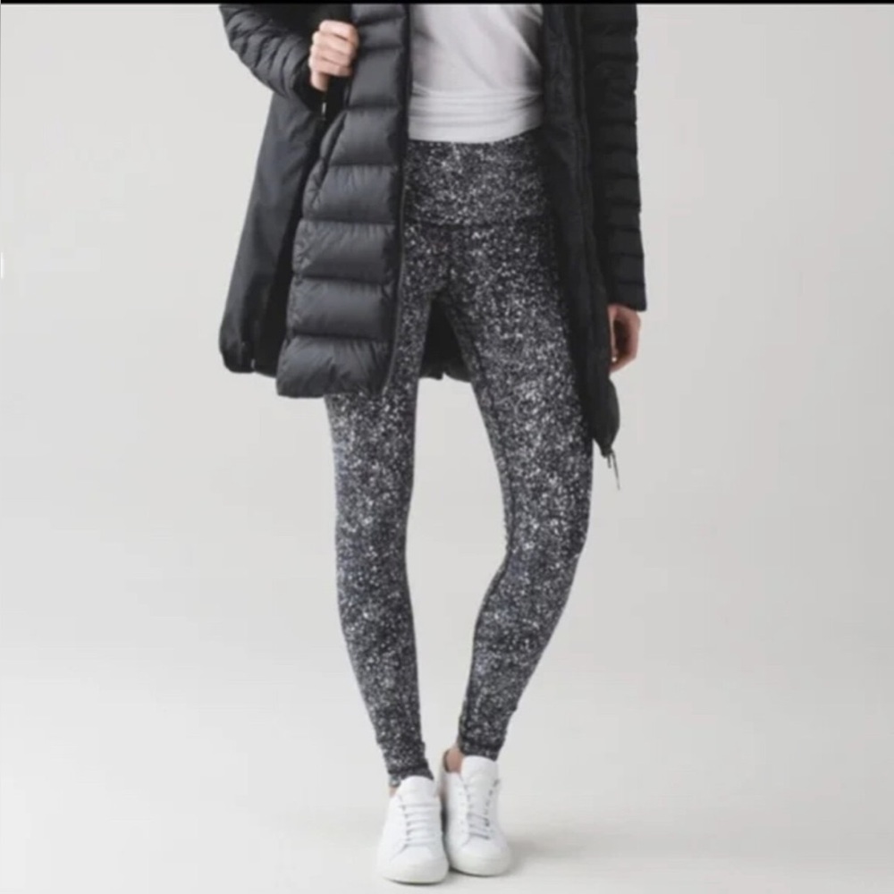 Lululemon Wunder Under Pant (Hi-Rise) Splatter White Black size 8